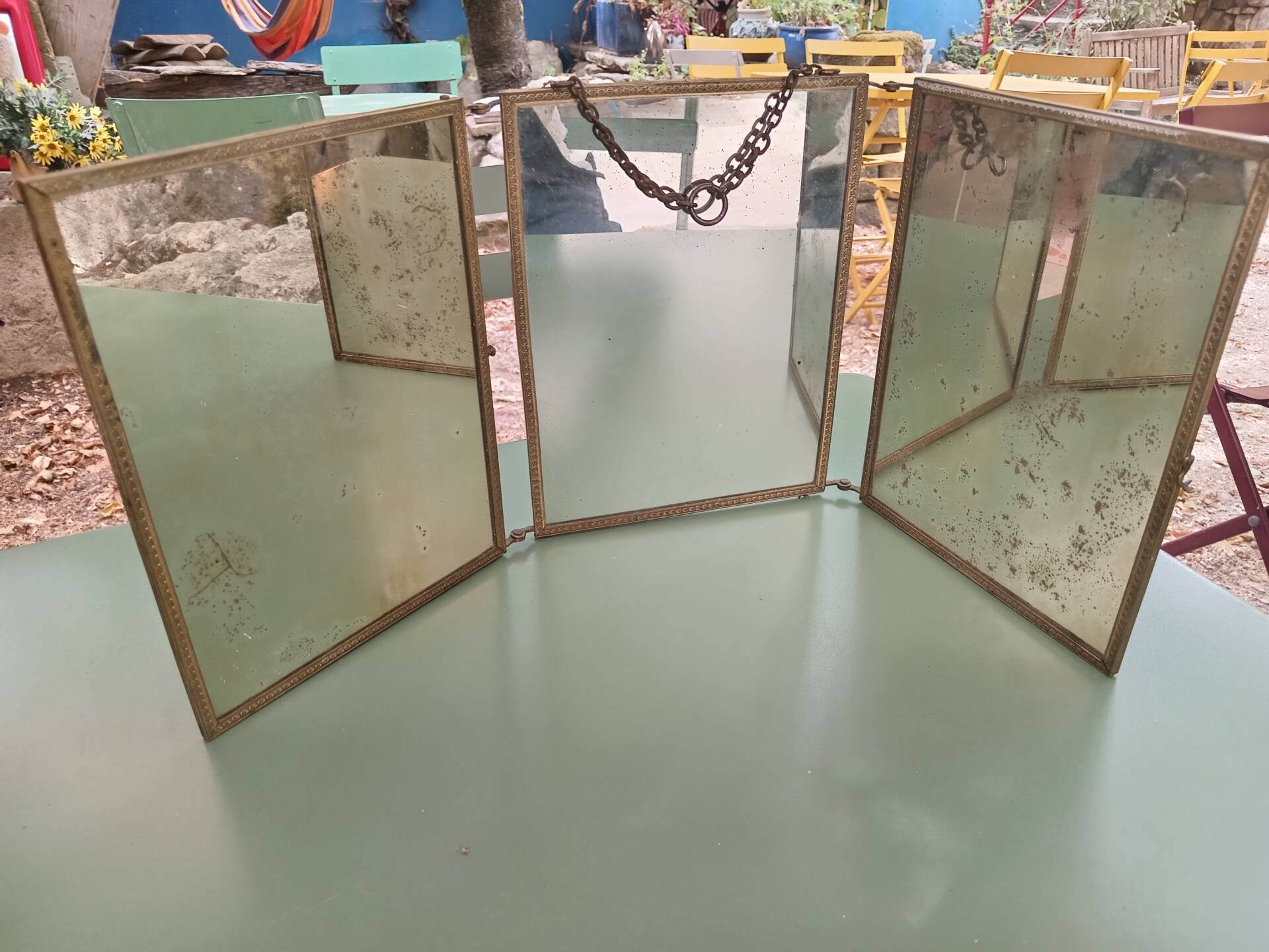 Triptych barber mirror