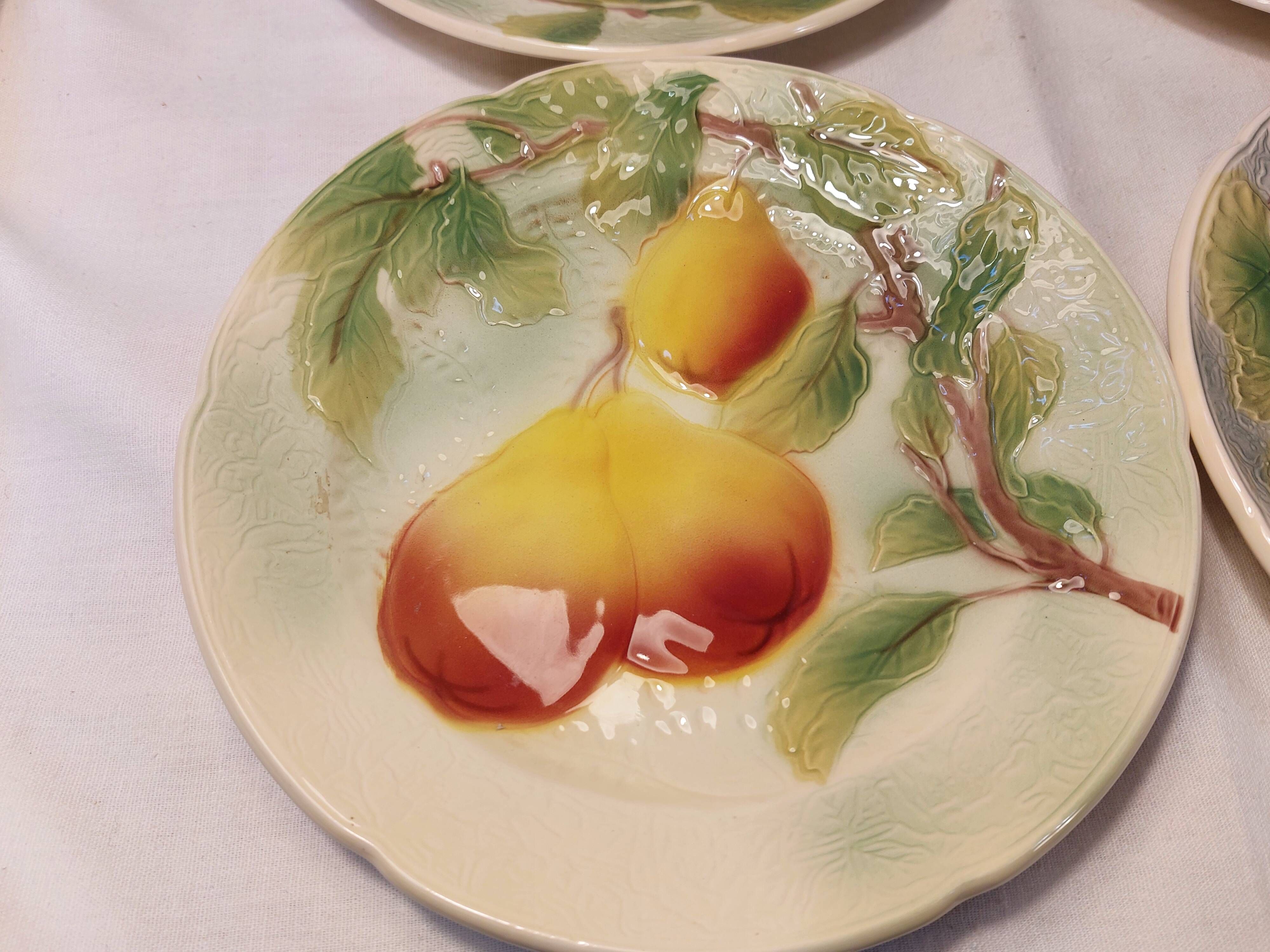 Set of 4 plates in St Clément Barbotine - Majolica - Fruits