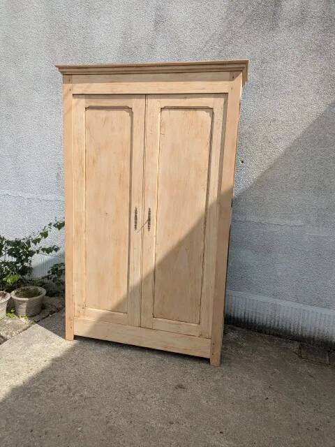 Natural wood wardrobe