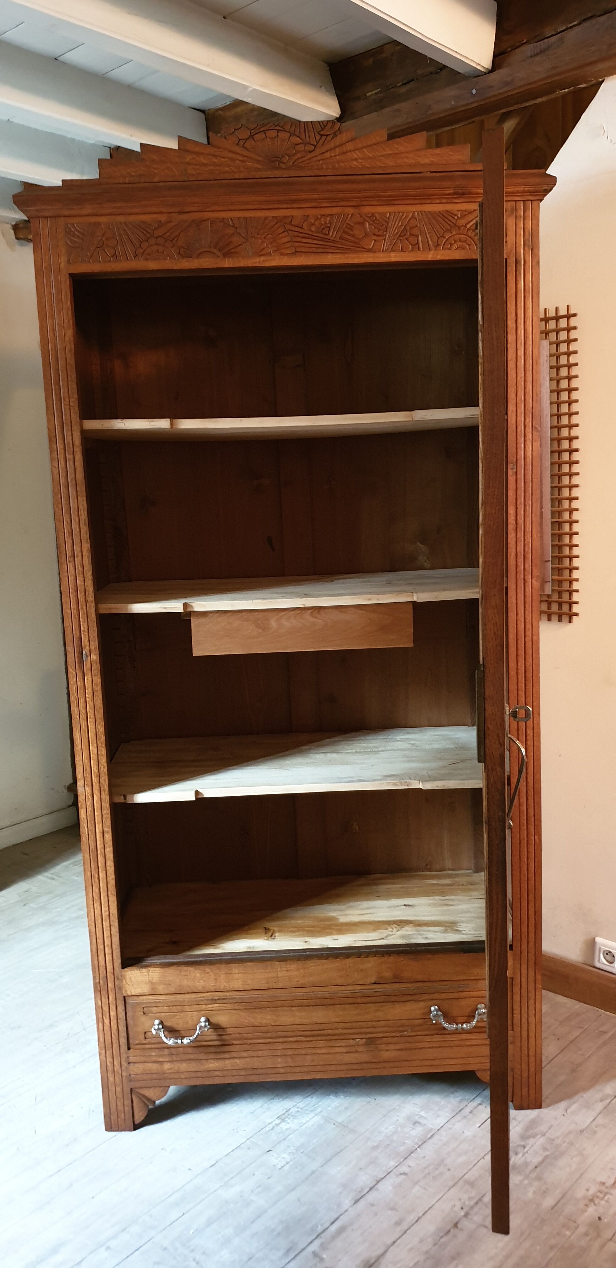 Wardrobe in solid oak