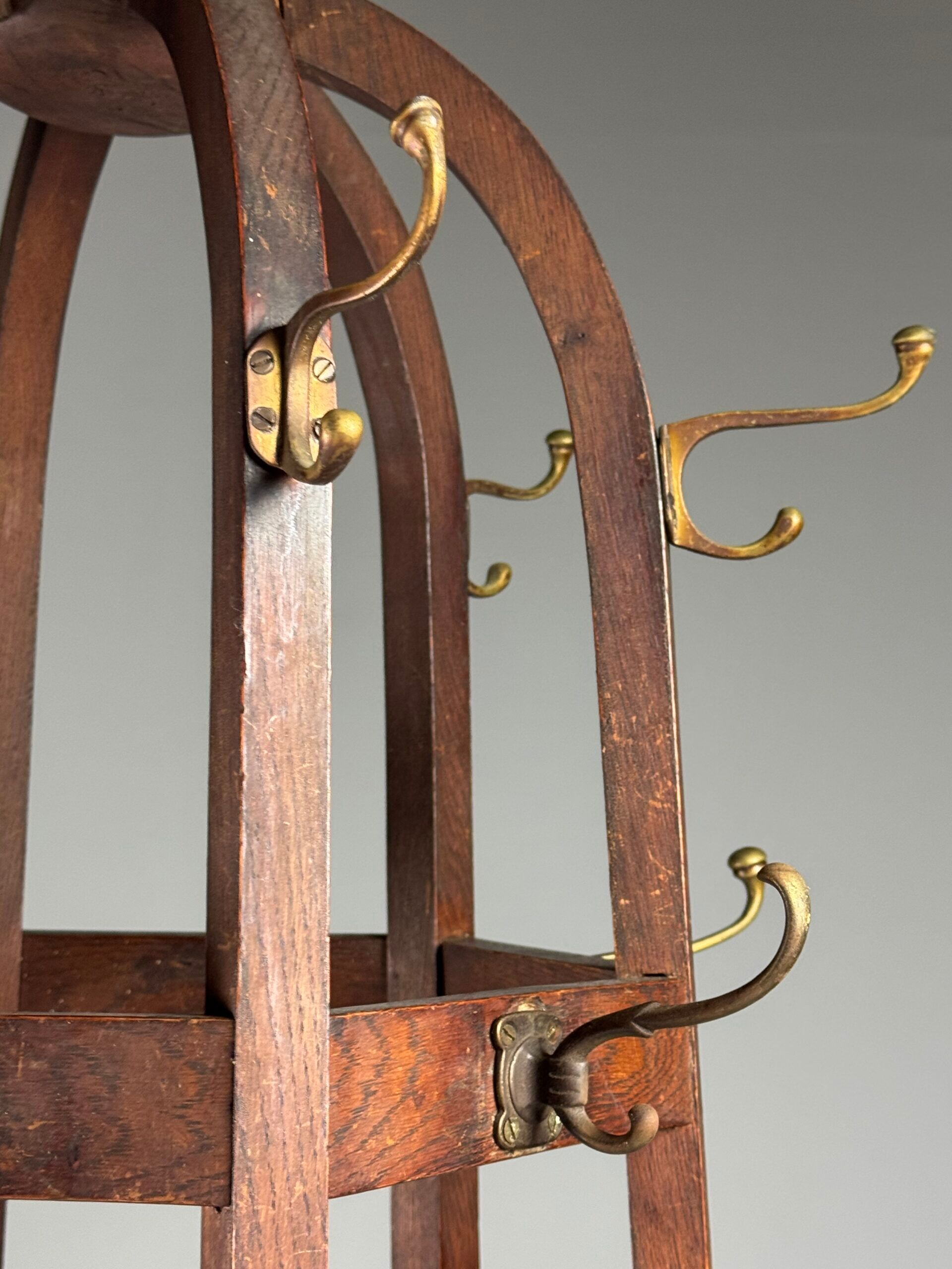 Porte-manteau ancien Arts et Crafts