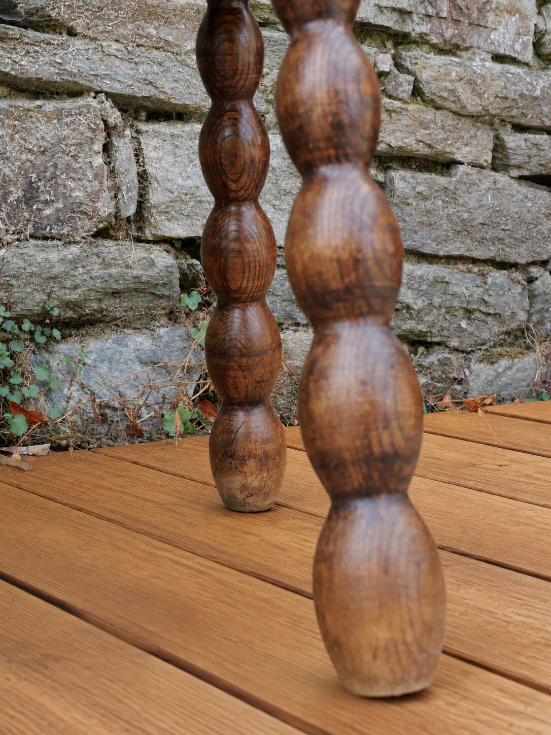 Tabouret tripode en bois, pieds en bois tourné