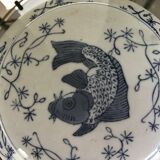 Pot with lidded Chinese décor