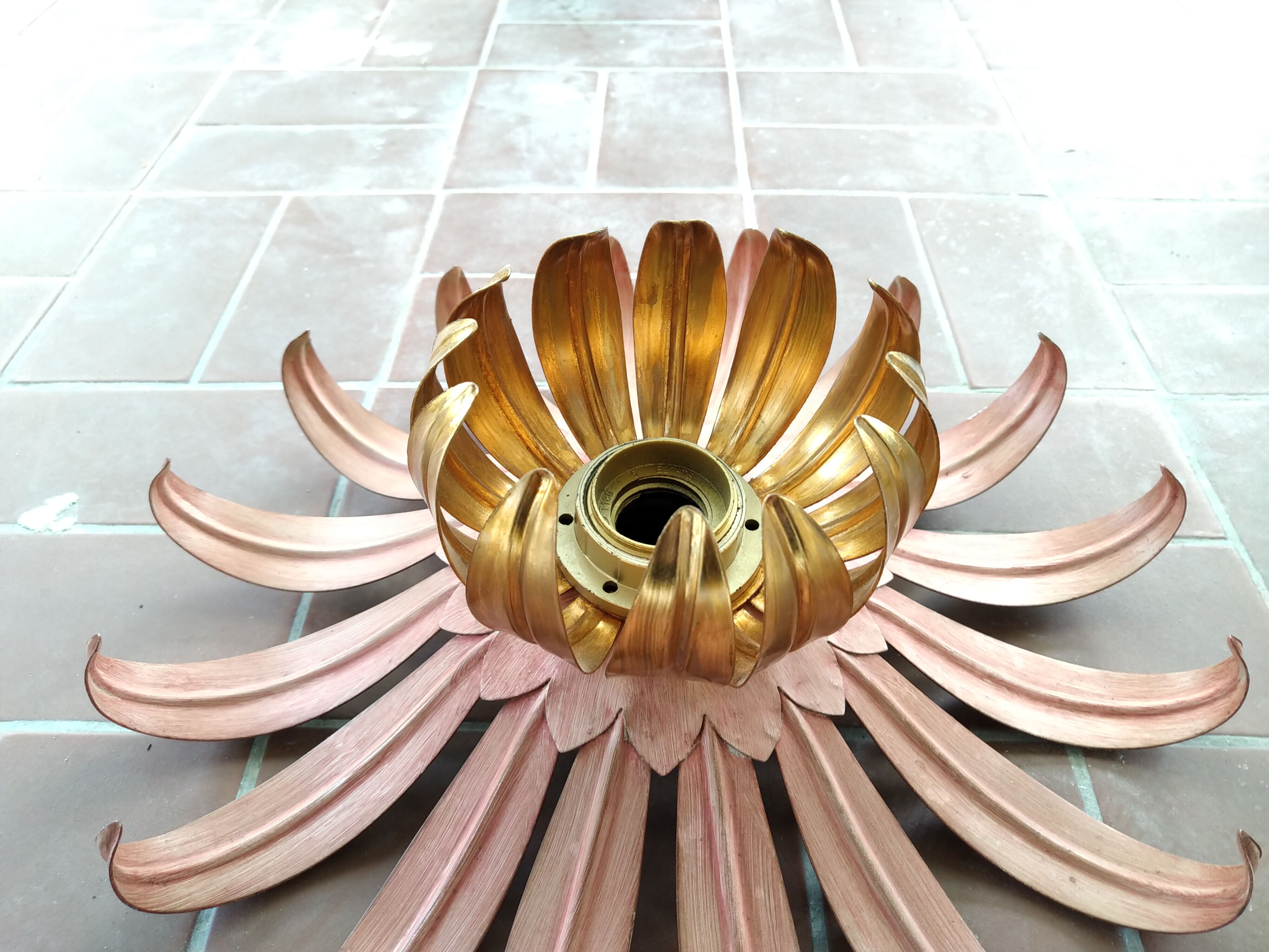 Flower sconce