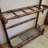 Wall-mounted coat rack