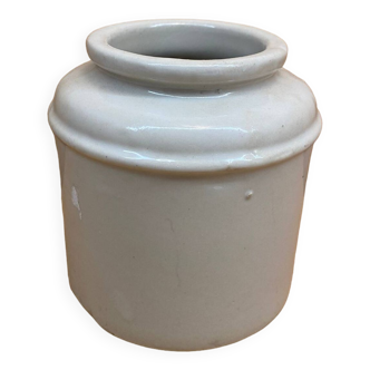 Gray pot