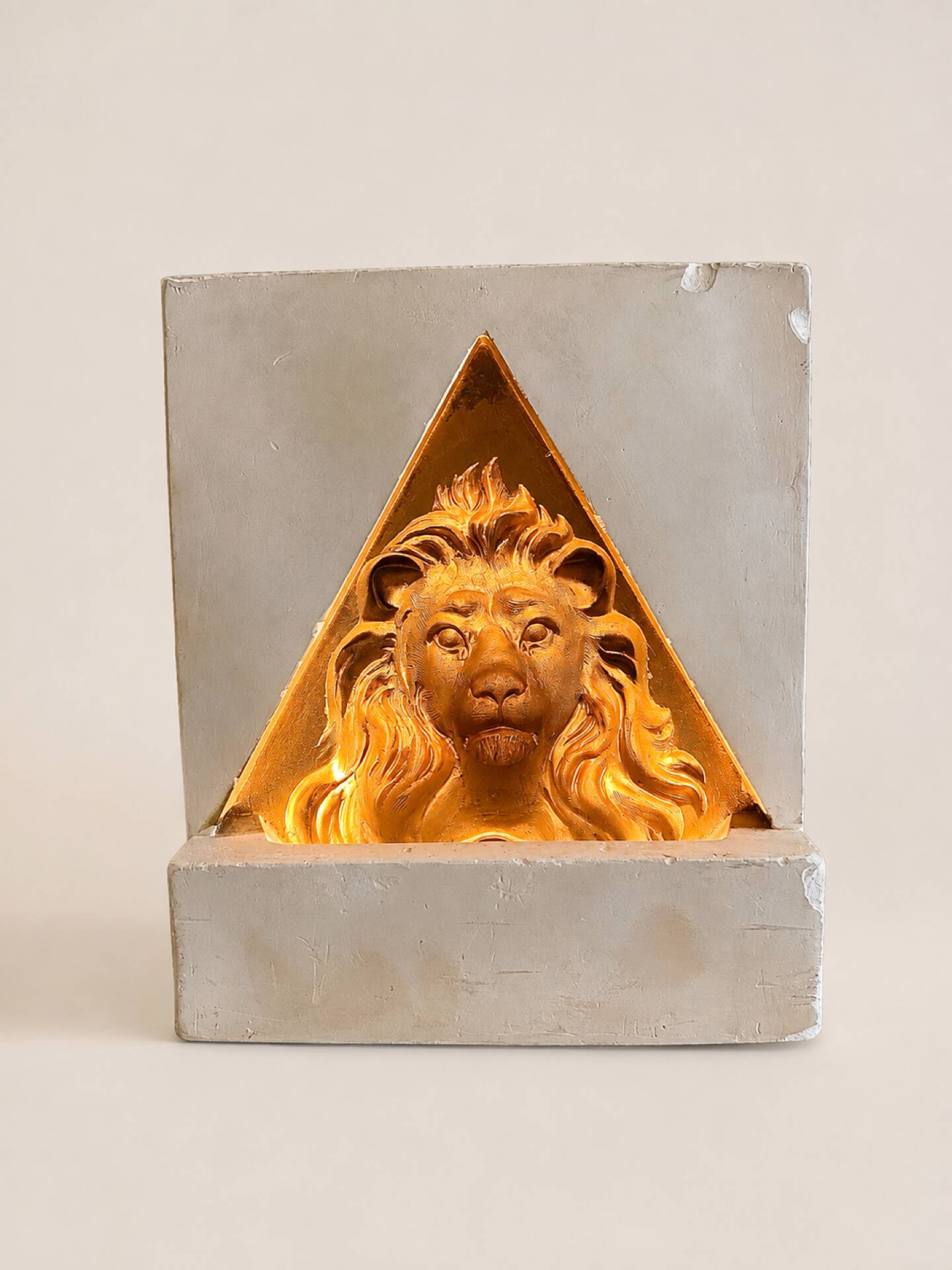 Vintage lamp Koros series lion look