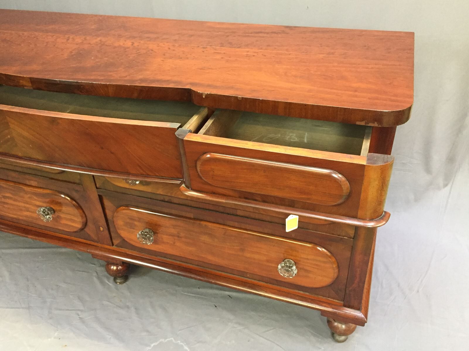Victorian nineteenth Dresser mahogany