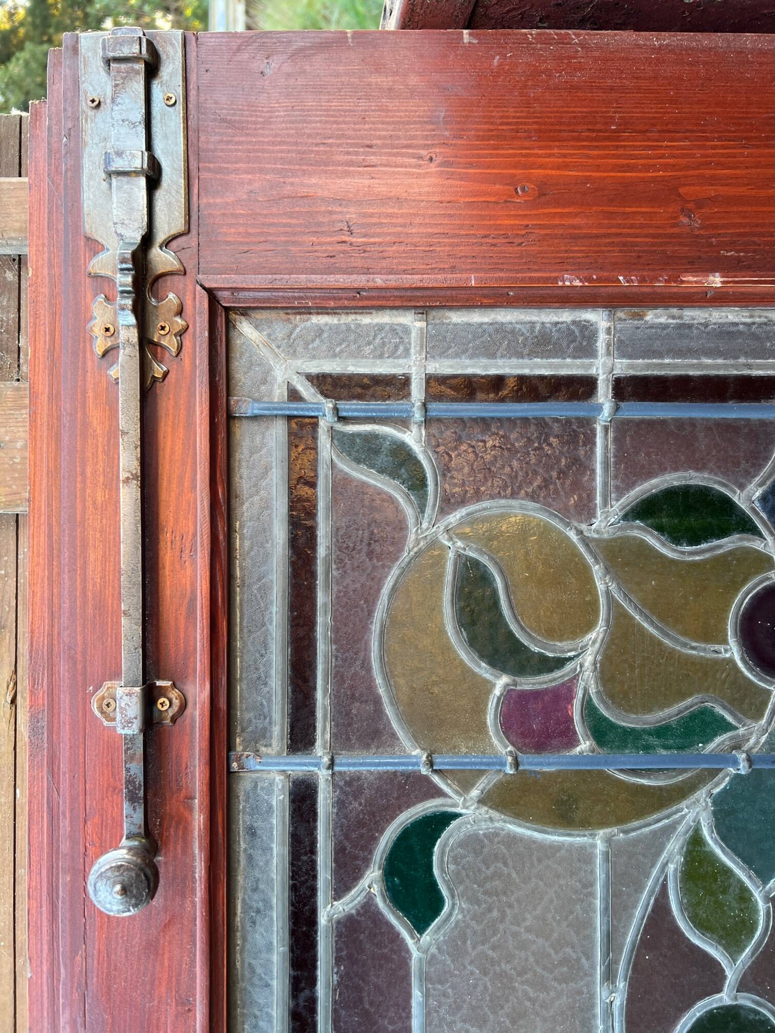 Portes de magasin fin XIXem, devanture de mercerie avec vitraux Art Nouveau