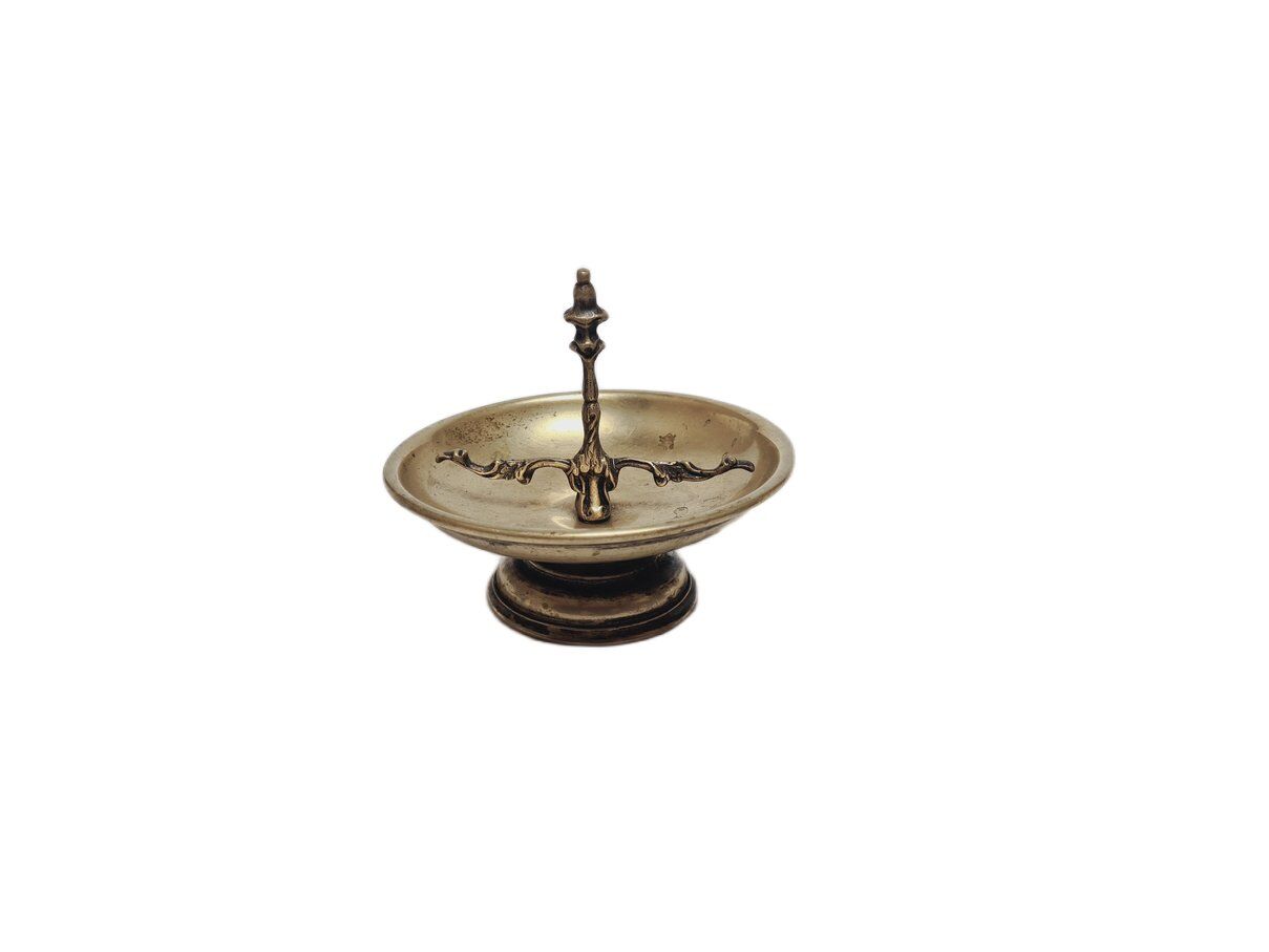 Former Austro-Hungarian Empire Biedermeier figurative cigar ashtray, 1900s