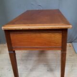 Flat desk