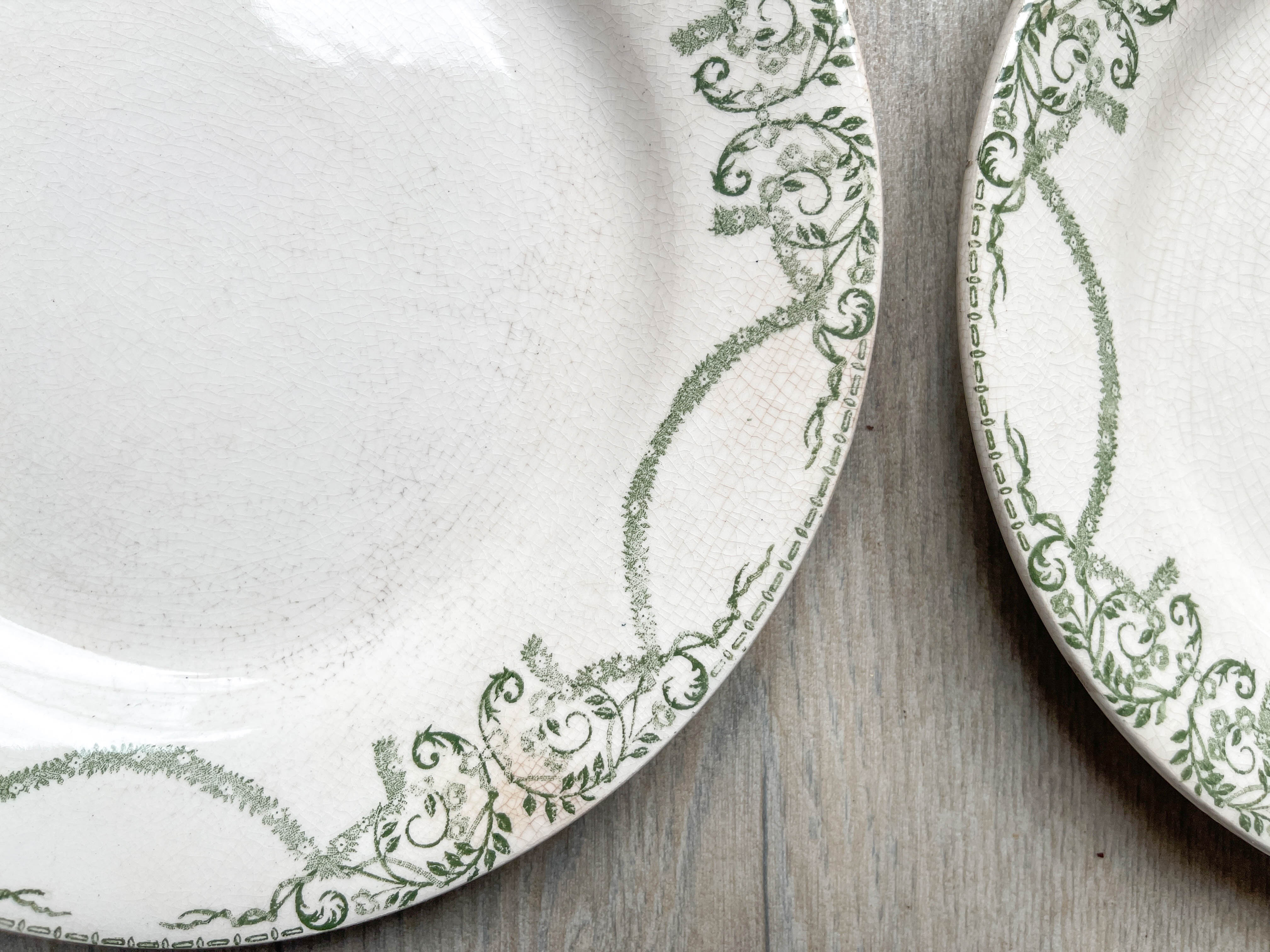 Flat plates terre de fer green creil & montereau labrador model "napoleon" 1890s