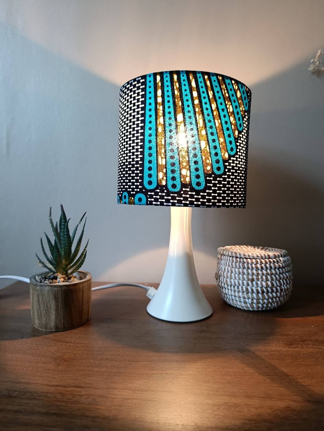 table lamp trumpet foot, modern graphic printed wax shade