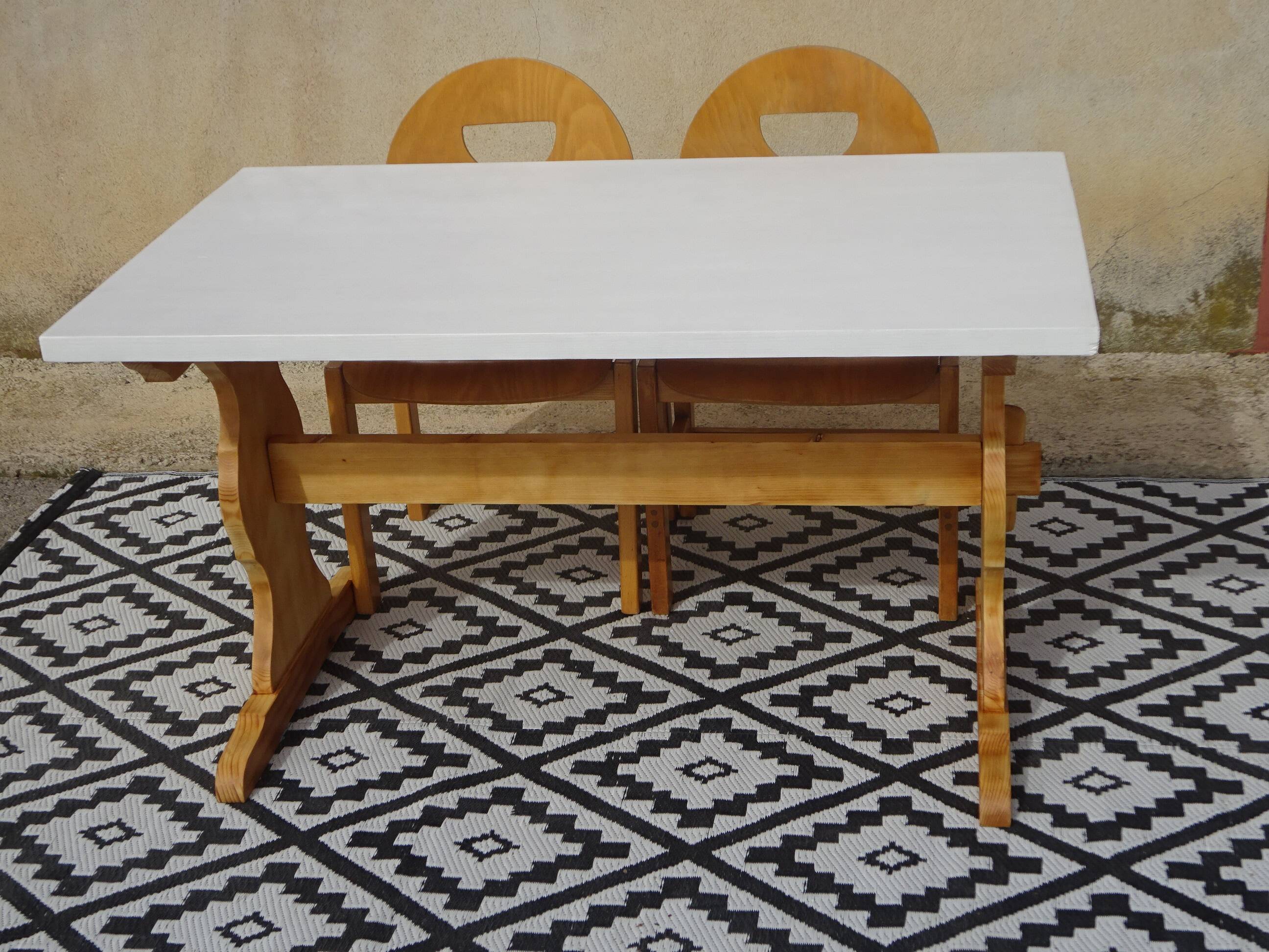 Pine table, white top