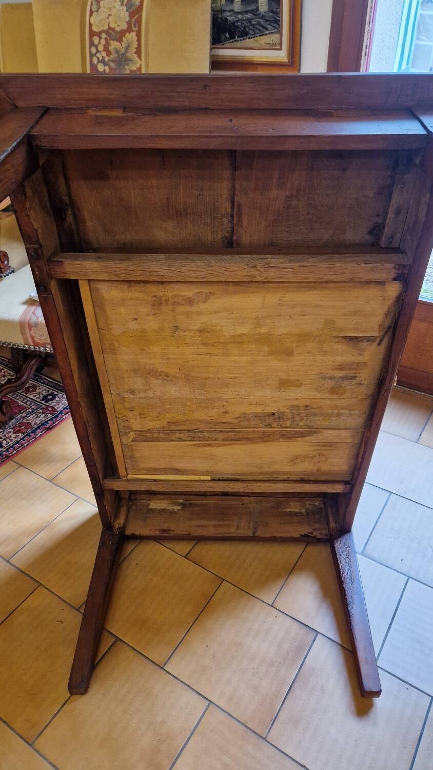 Country coffee table