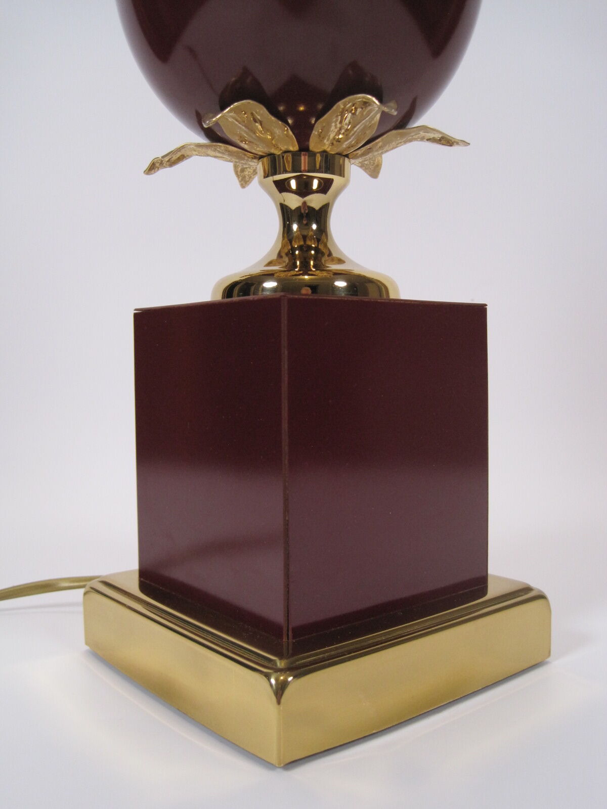 Luxury light lamp lounge egg ostrich 1970 awarded to Louis Drimmer