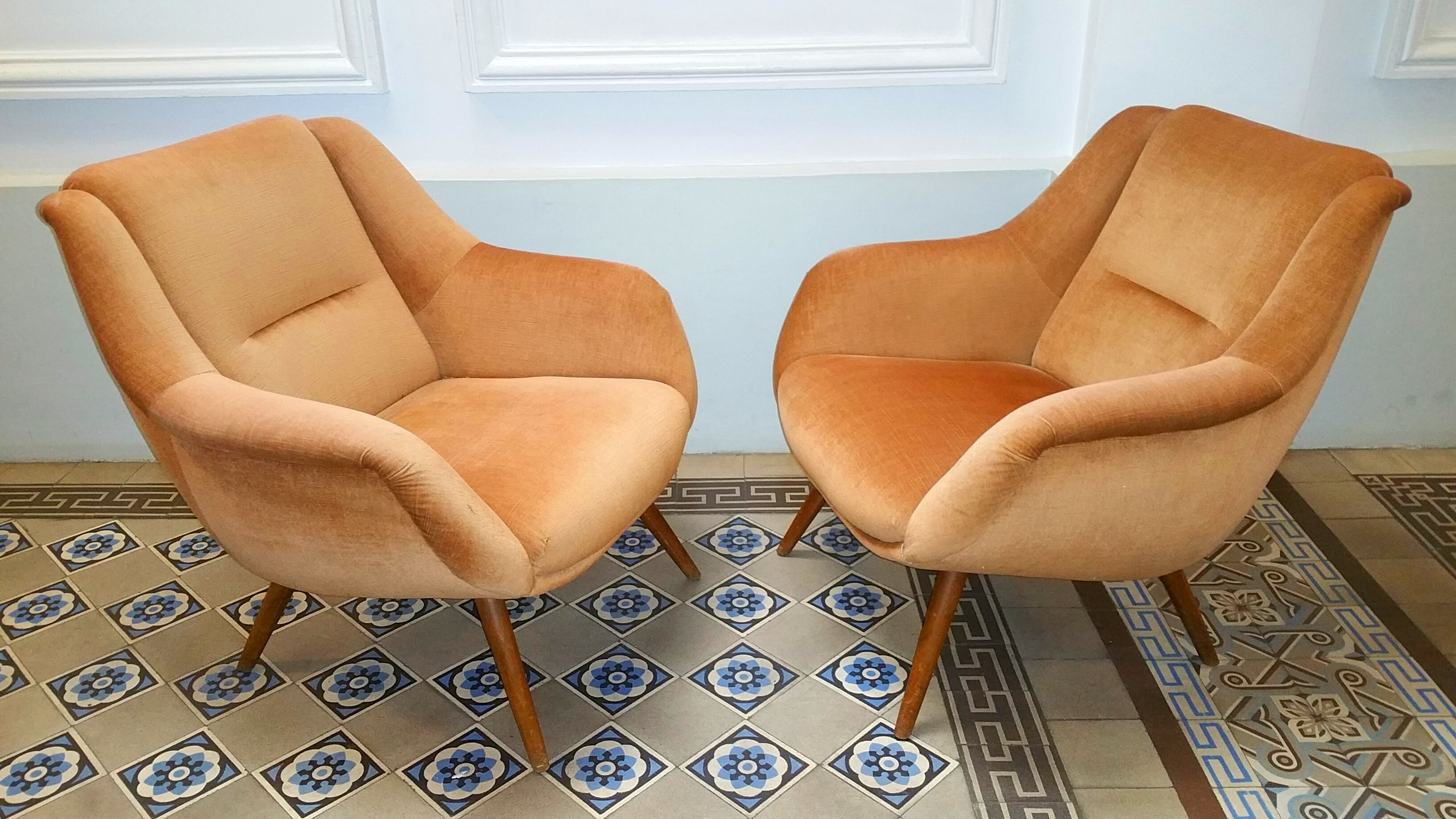 Pair of chairs sculptural vintage restored 60 years