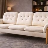 OVERVIEW A characterful 3-seater sofa by Ulferts from the 1970s