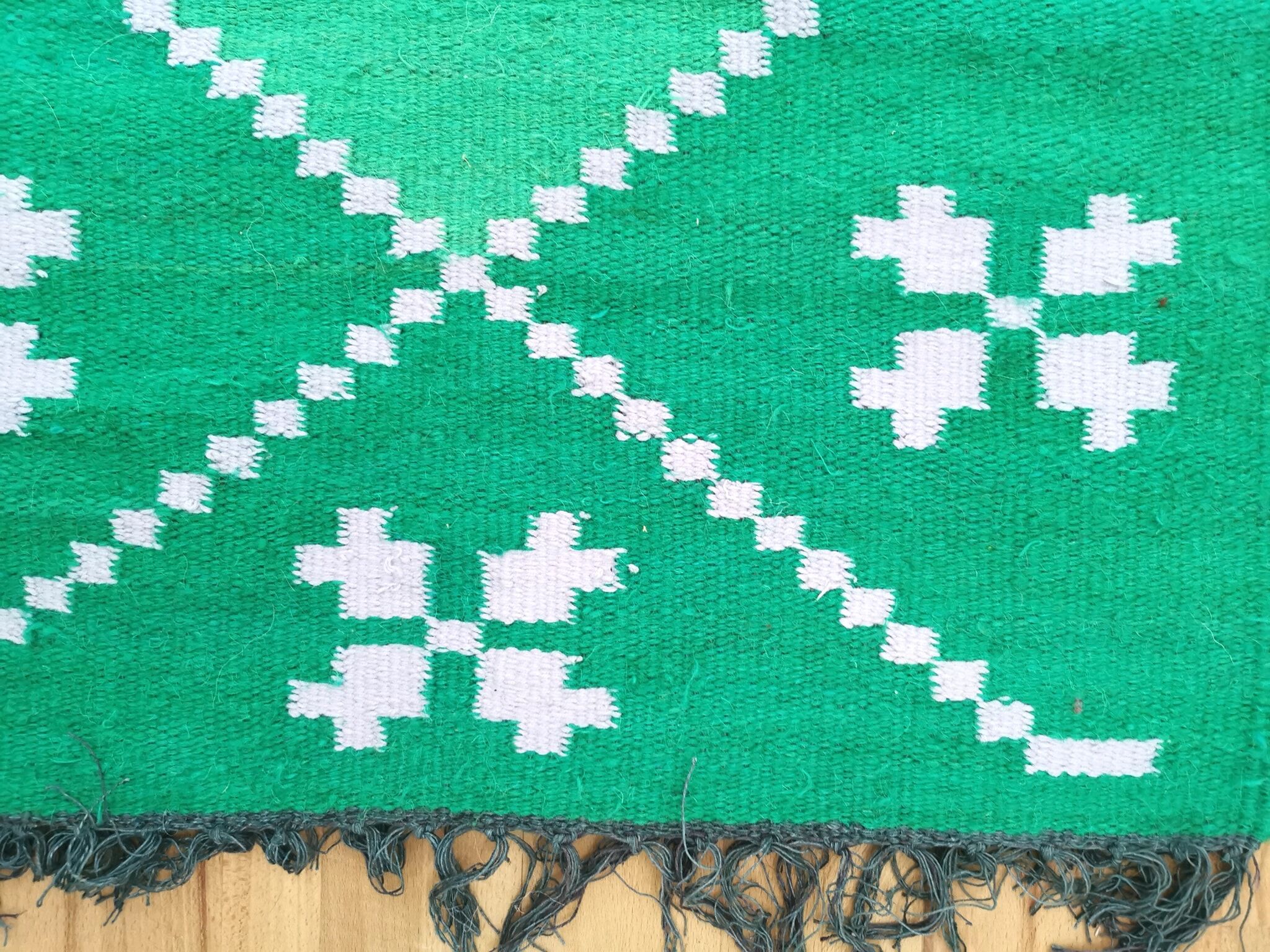 Double-sided carpet entirely handmade in wool