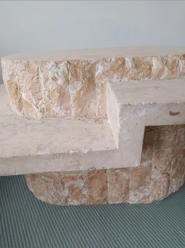 Oval coffee table in peirre and marble