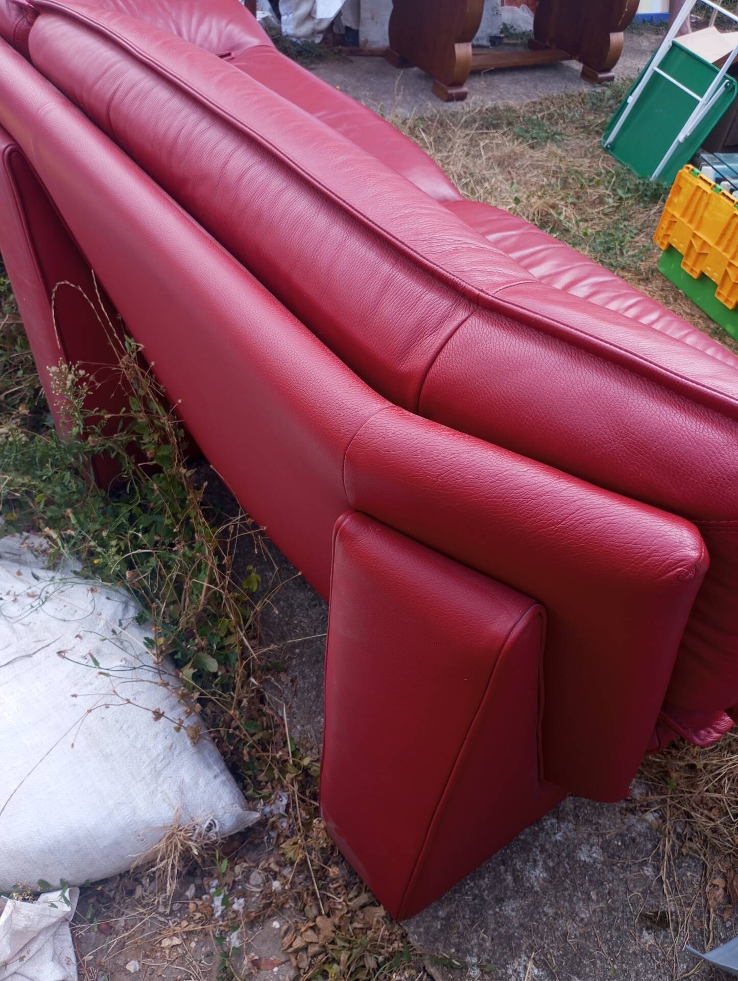 Italian 3-seater sofa in the style of Nicoletti Salotti.