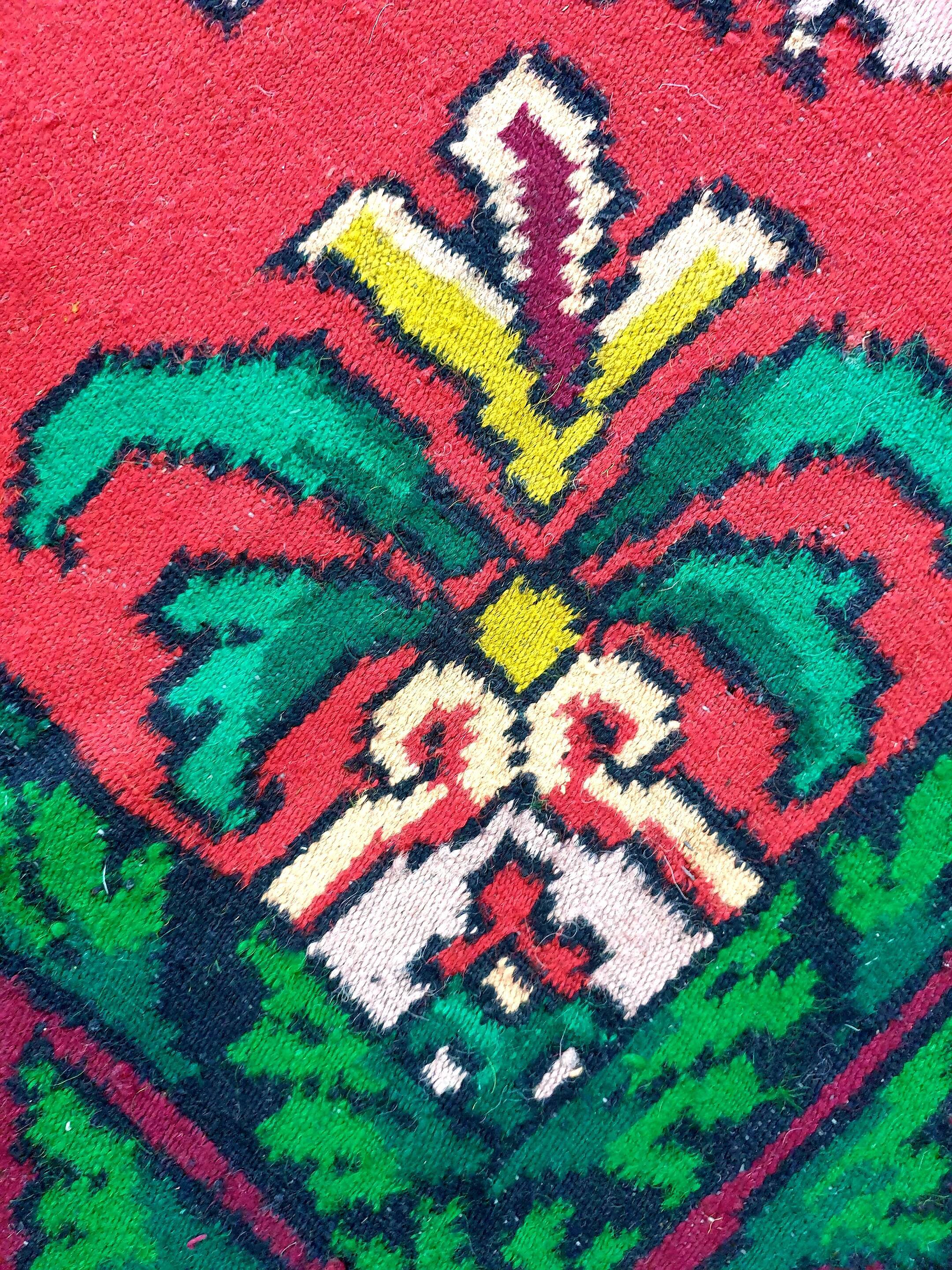 Tapis en laine roumain fait à la main, 247X177 cm