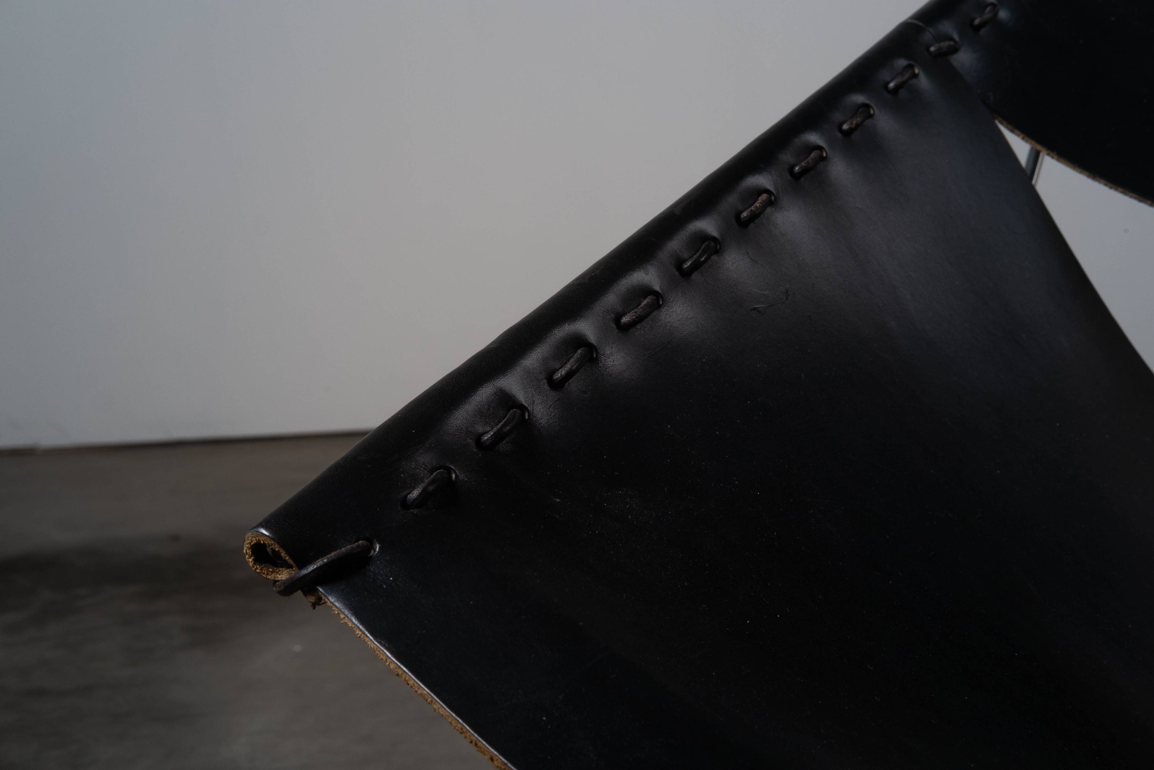 Pierre Paulin - Artifort F675 Butterfly chair