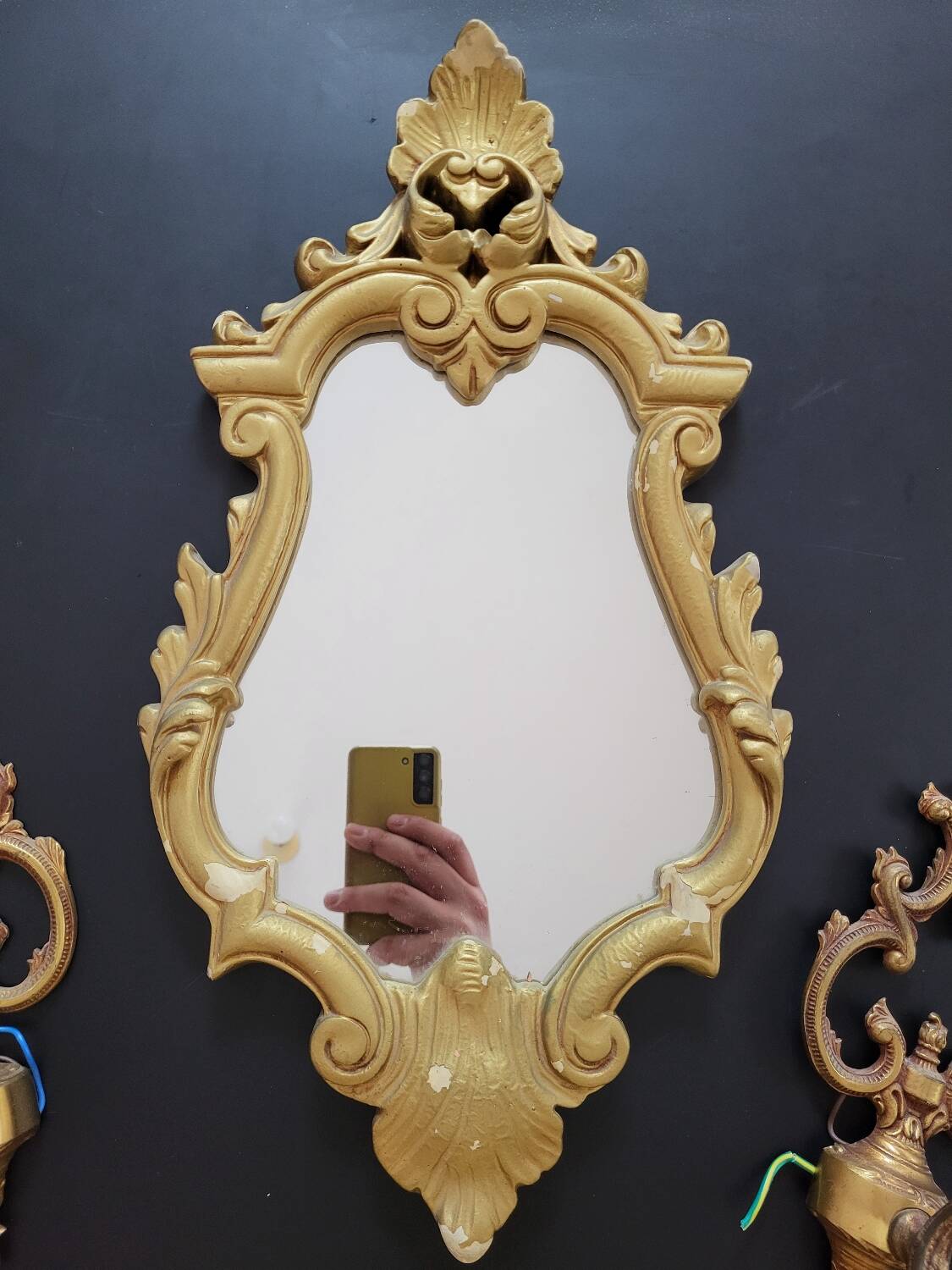 Golden wall ensemble