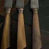 Box 9 knives +3 offered.old .