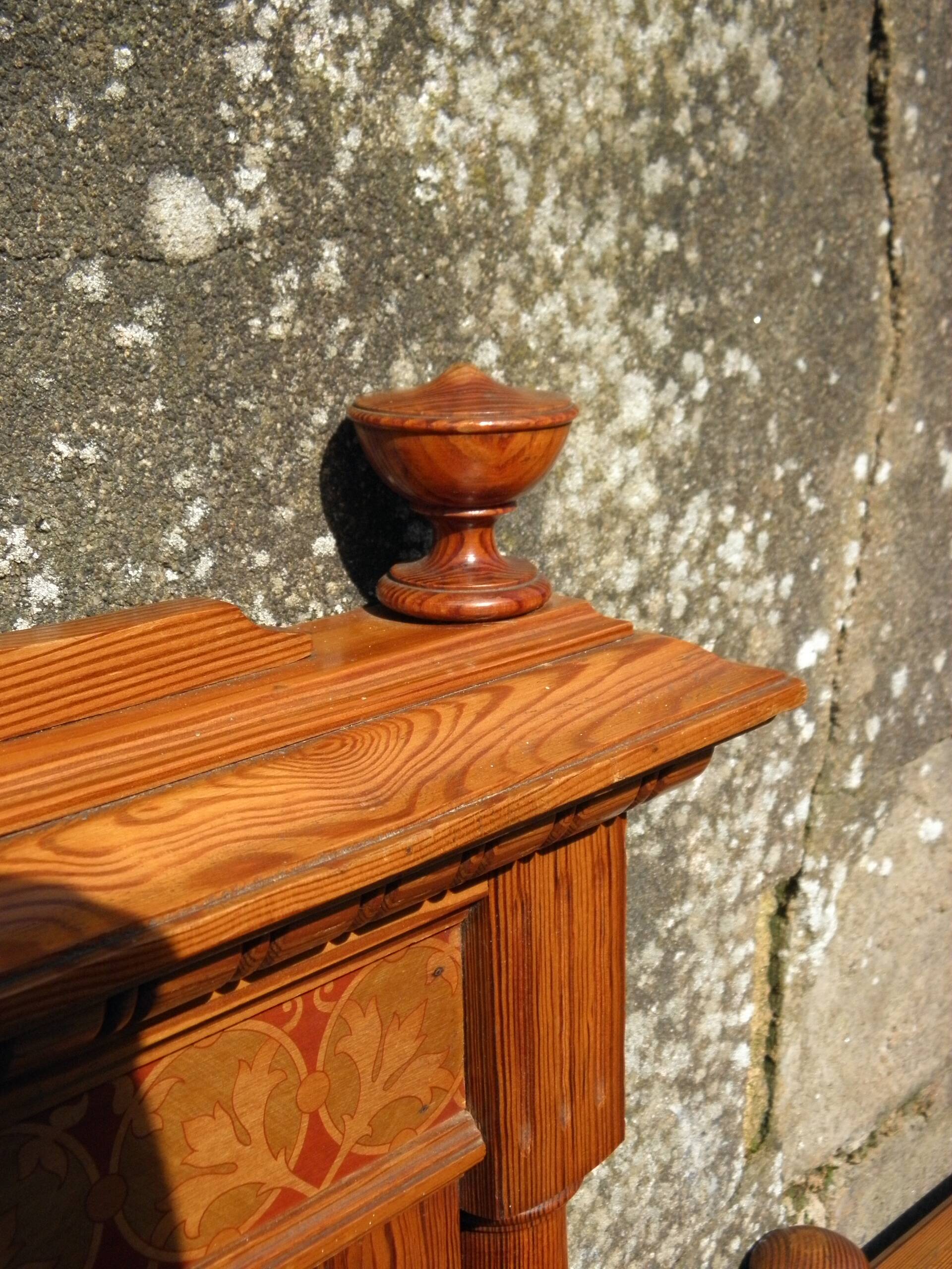 1900 bed in pitch pine 193 x 120