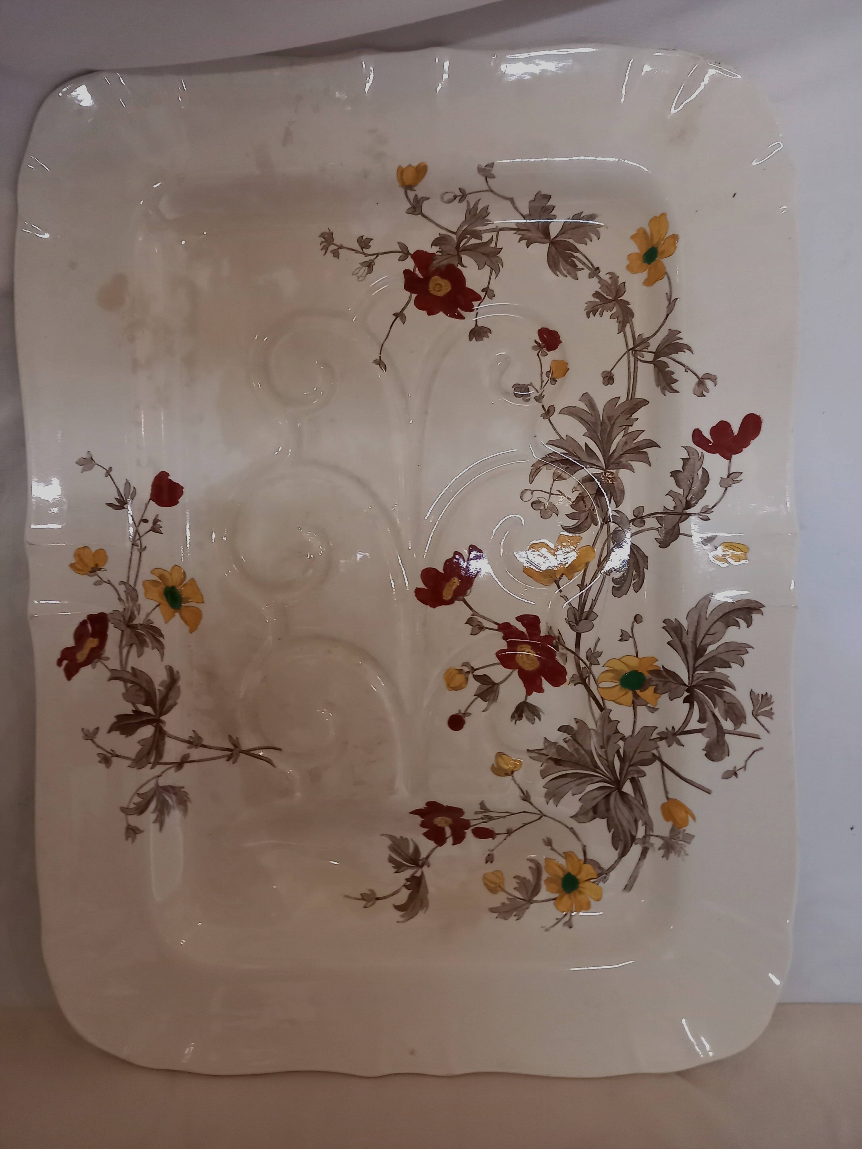 Serving dish, floral decoration, flutes, juice reservoir, English porcelain, Minton