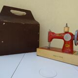 Metal sewing machine "orsha" ussr vintage soviet urrs