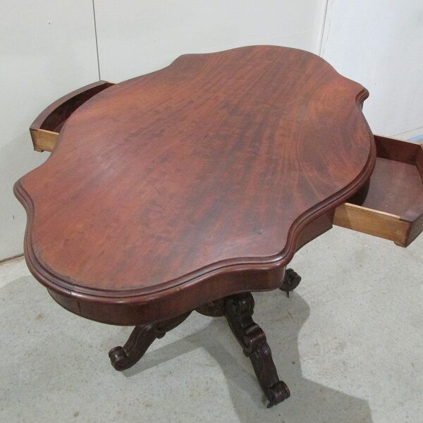 Table table violonnée