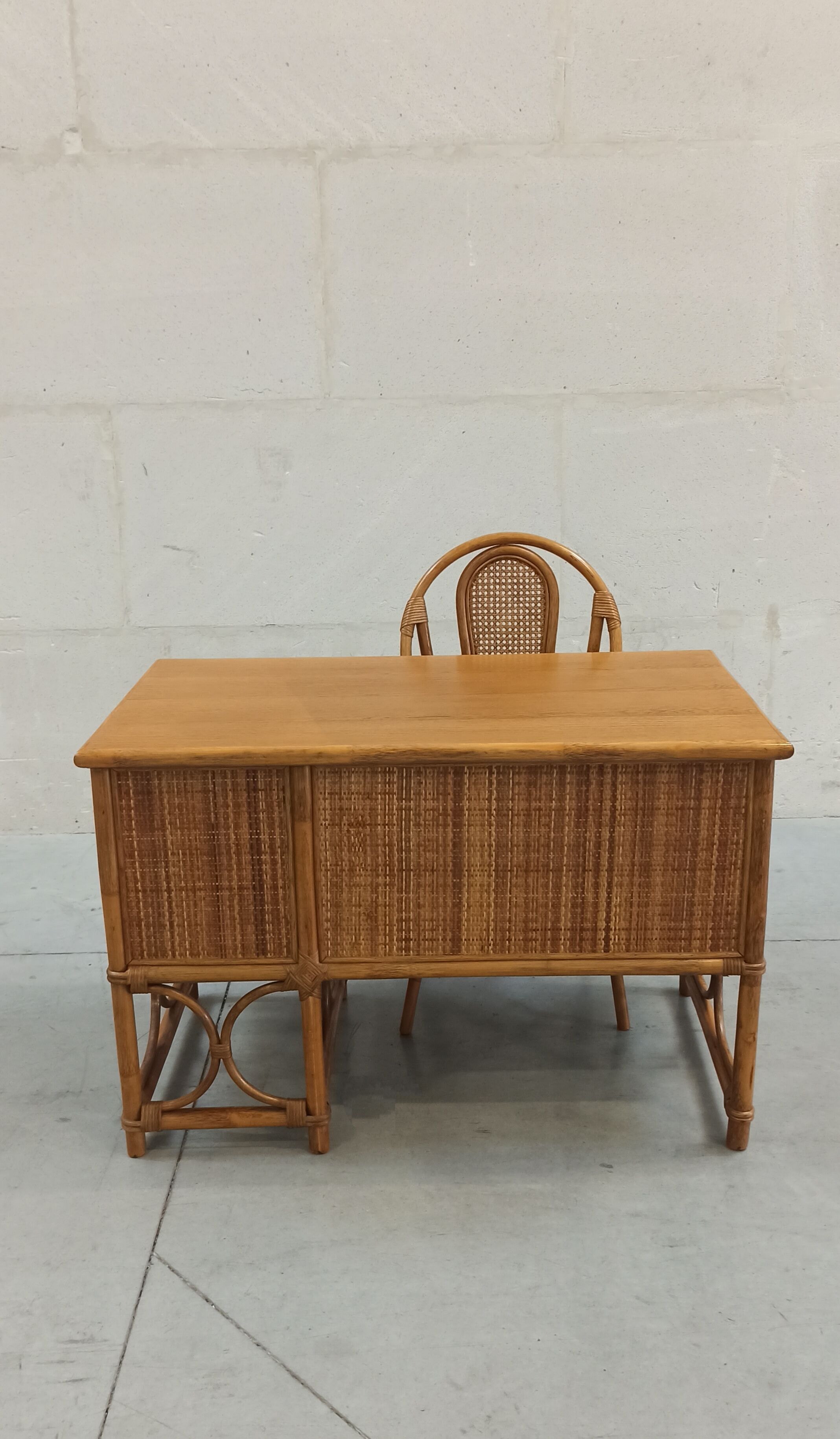 Bureau et chaise en bambou et rotin