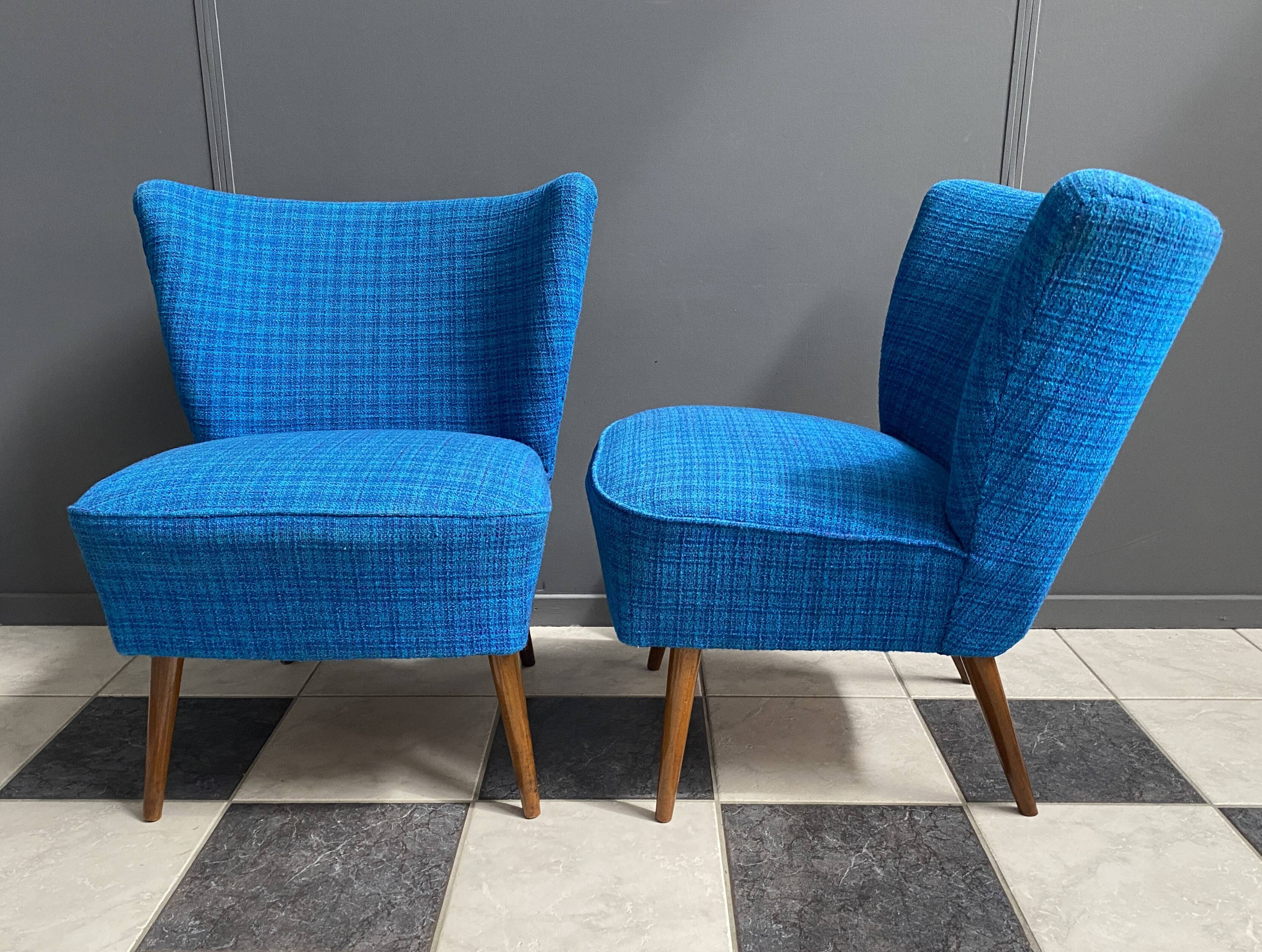 ensemble de 2 chaises de cocktail bleues des années 1960