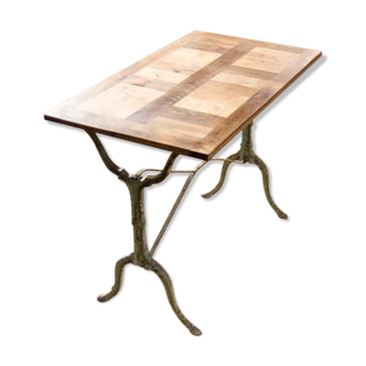 Table de bistrot
