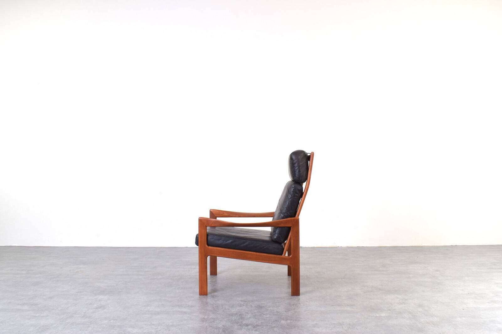 Mid-Century Teak Lounge Chairs by Illum Wikkelsø for Niels Eilersen, 1960s.