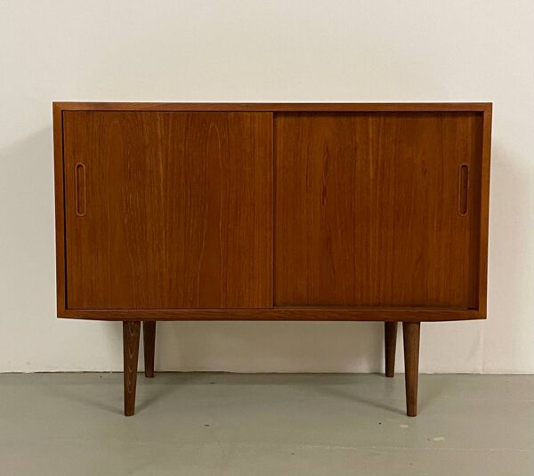 Enfilade en teck par Hundevad Danemark 1960