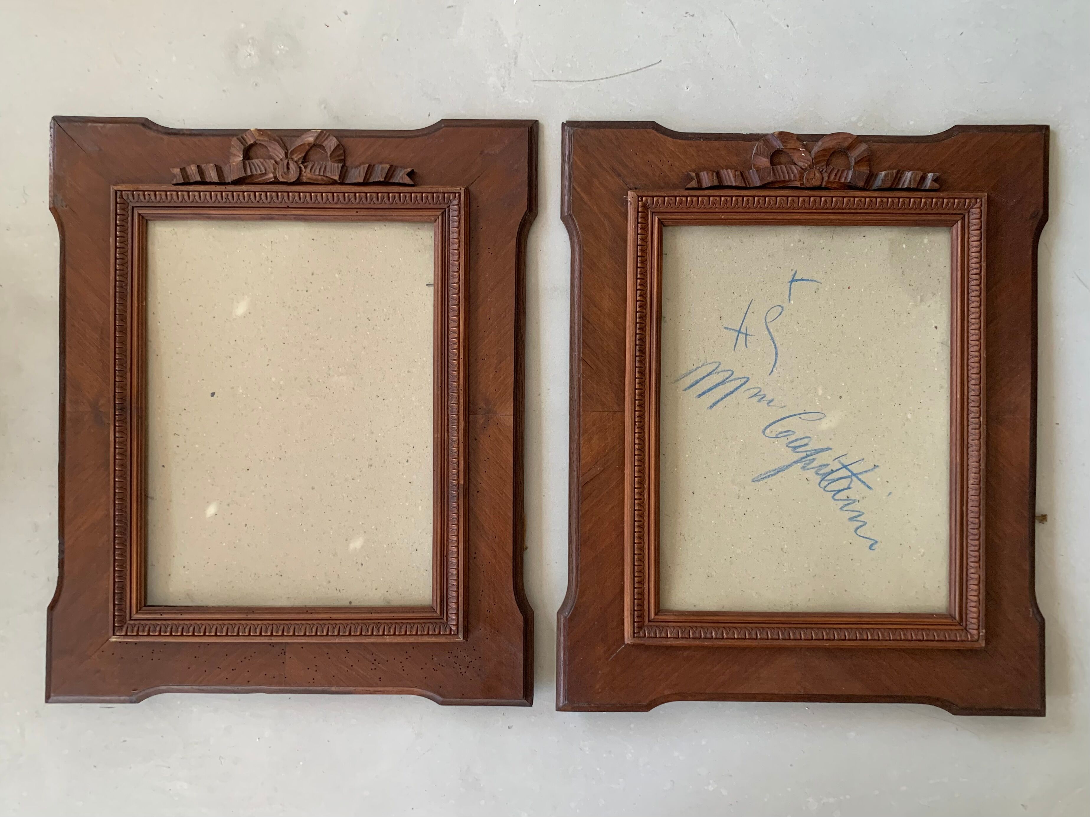 Old wood frame / carved knot