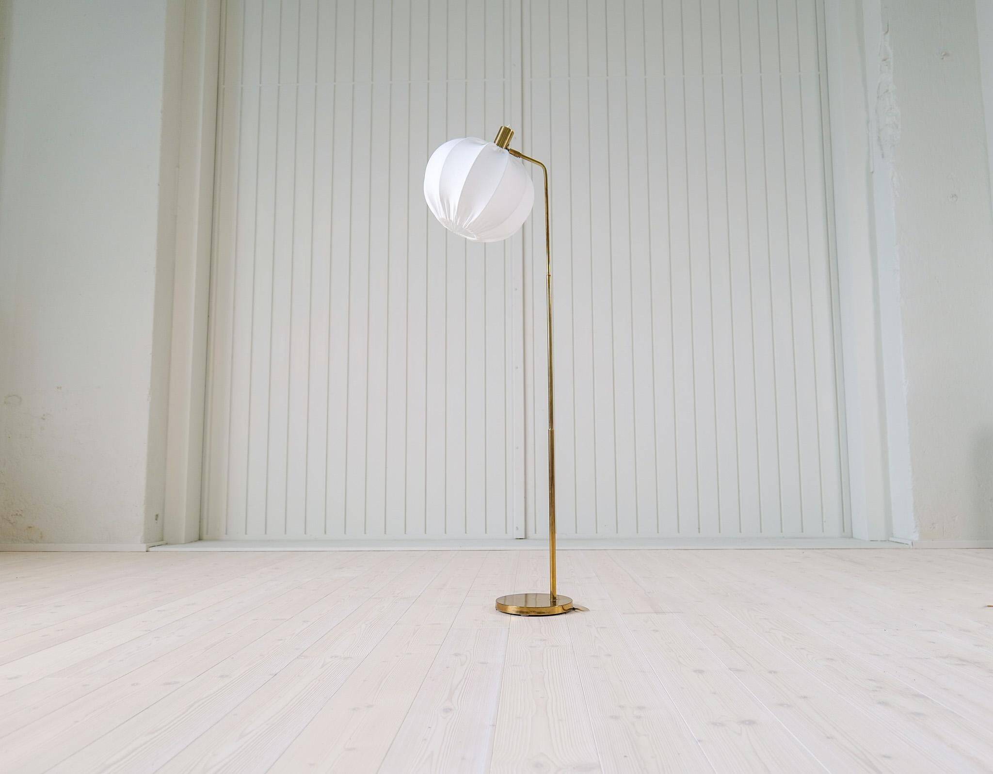 Mid-century modern brass floor lamp Bergboms G-03, Sweden, 1960s