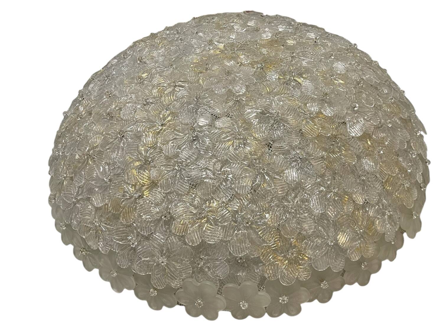 Plafonnier en verre de Murano en forme de fleur extra large par Archimede Seguso, années 1960.