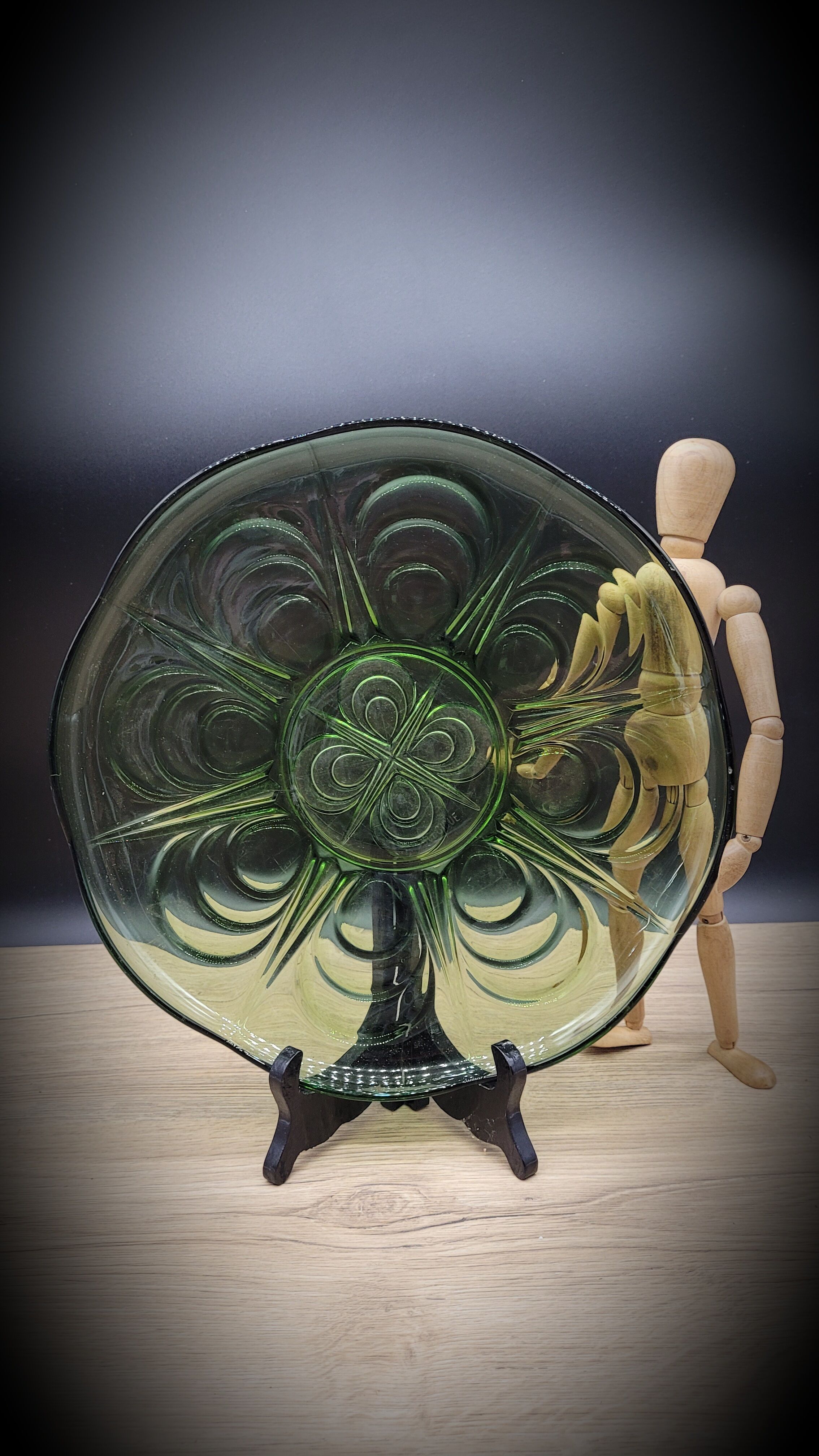 Manage glass pie dish