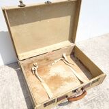 Old suitcase Icarus Paris