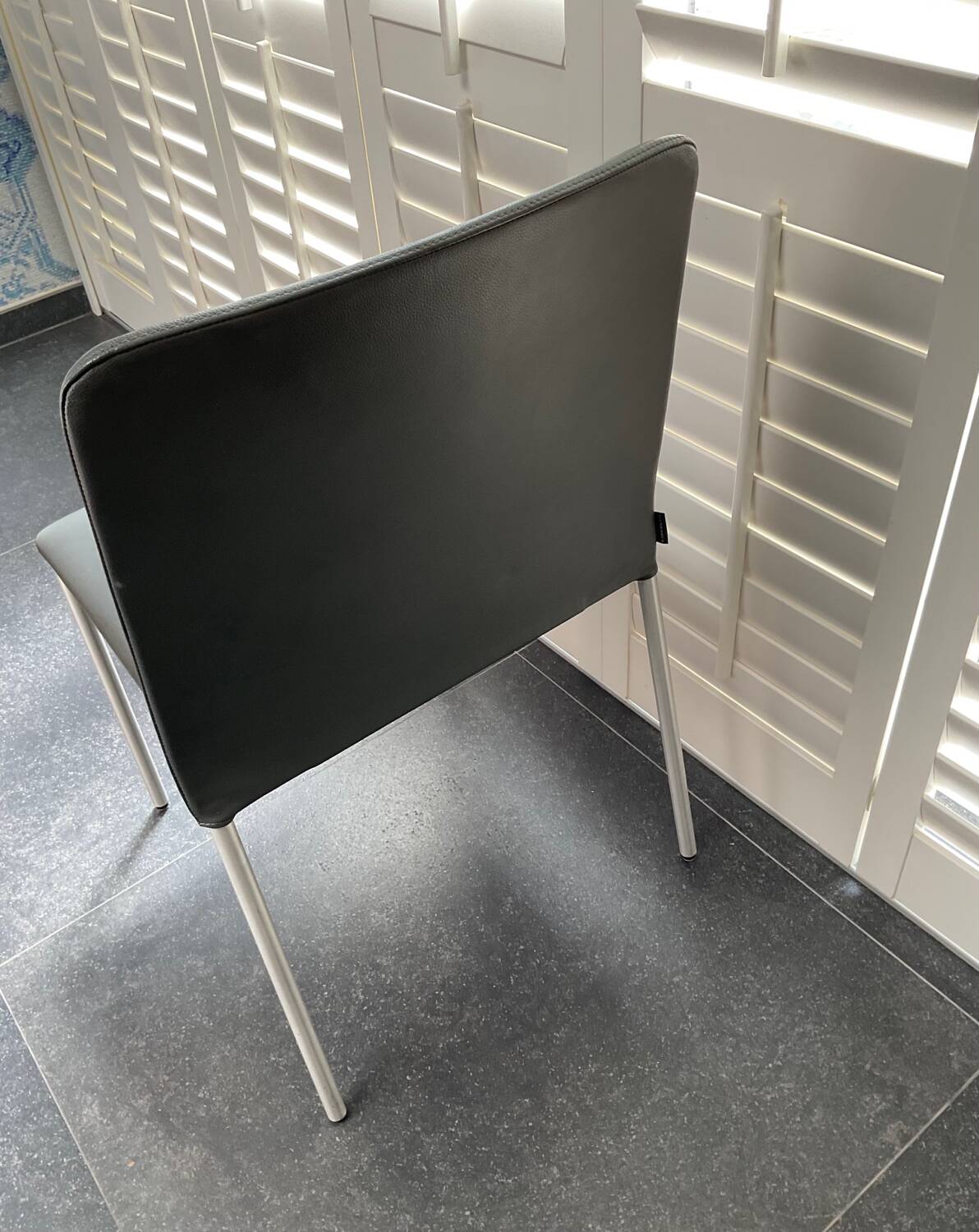 Chaises en cuir More