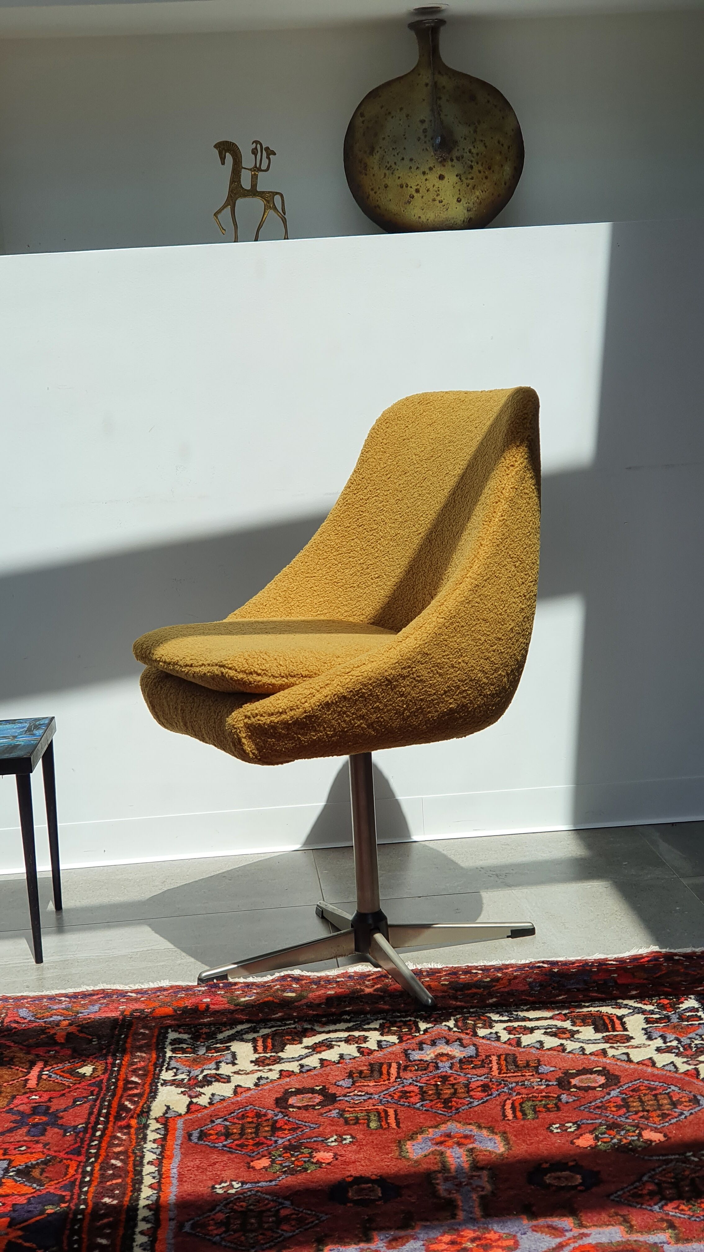 Pair of space age swivel chairs 70s
