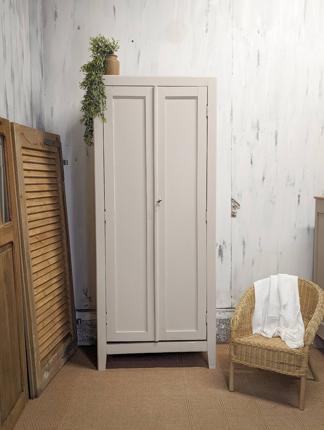 Armoire parisienne
