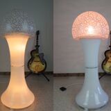 Large mushroom floor lamp (108 cm/42.5 inches) AV Mazzega Carlo Nason post 1965