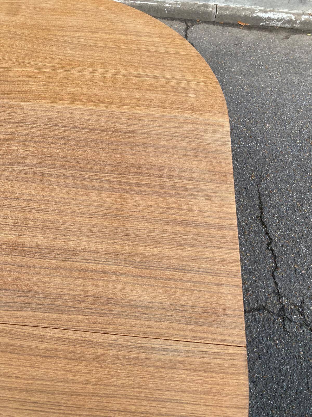 Table à manger scandinave ronde extensible rénovée en teck 1950