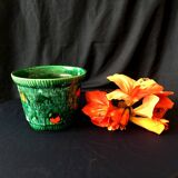 Cache-pot vintage en barbotine poët-laval modèle vannerie vert et touches de couleurs