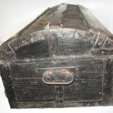 Trunk wood and leather